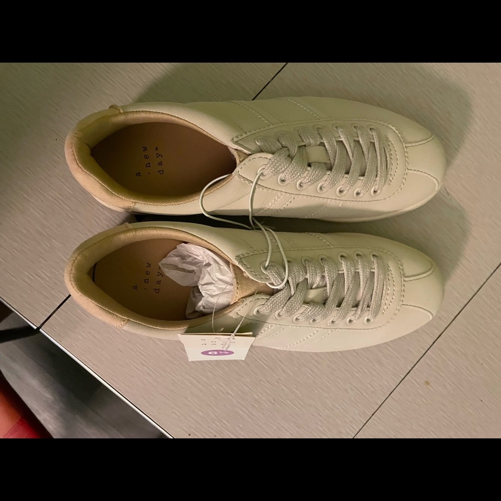 Size 6.5 shoes